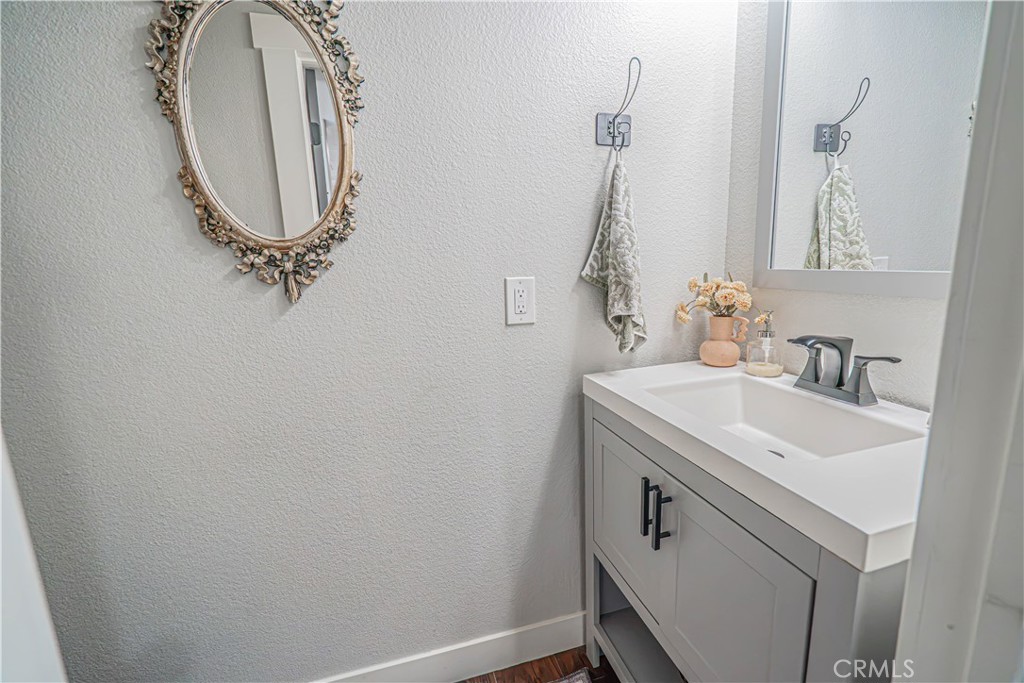 28235 Springvale Lane Castaic, CA 91384 - Photo 15 of 54