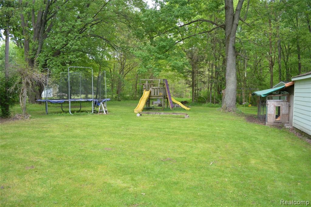 13937 Farm Road Belleville, MI 48111 - Photo 28 of 33
