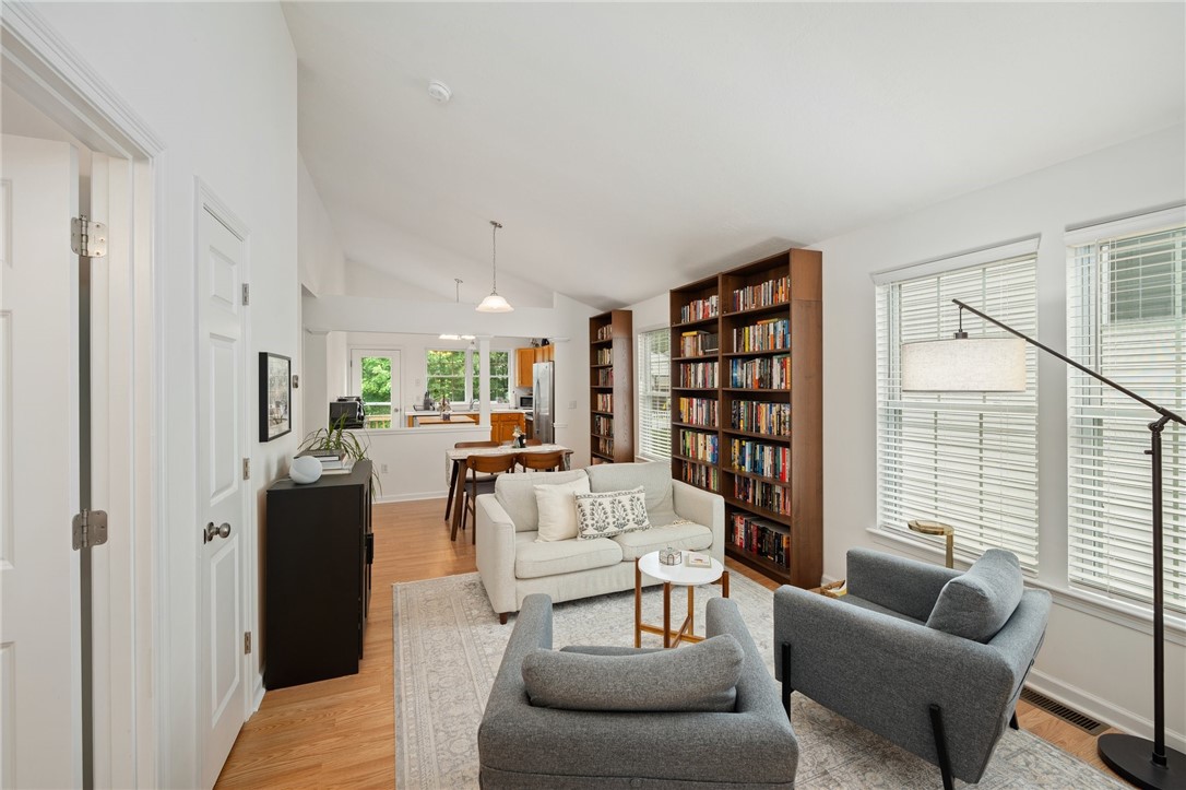 29 Stoney View Drive Cumberland, RI 02864 - Photo 5 of 36