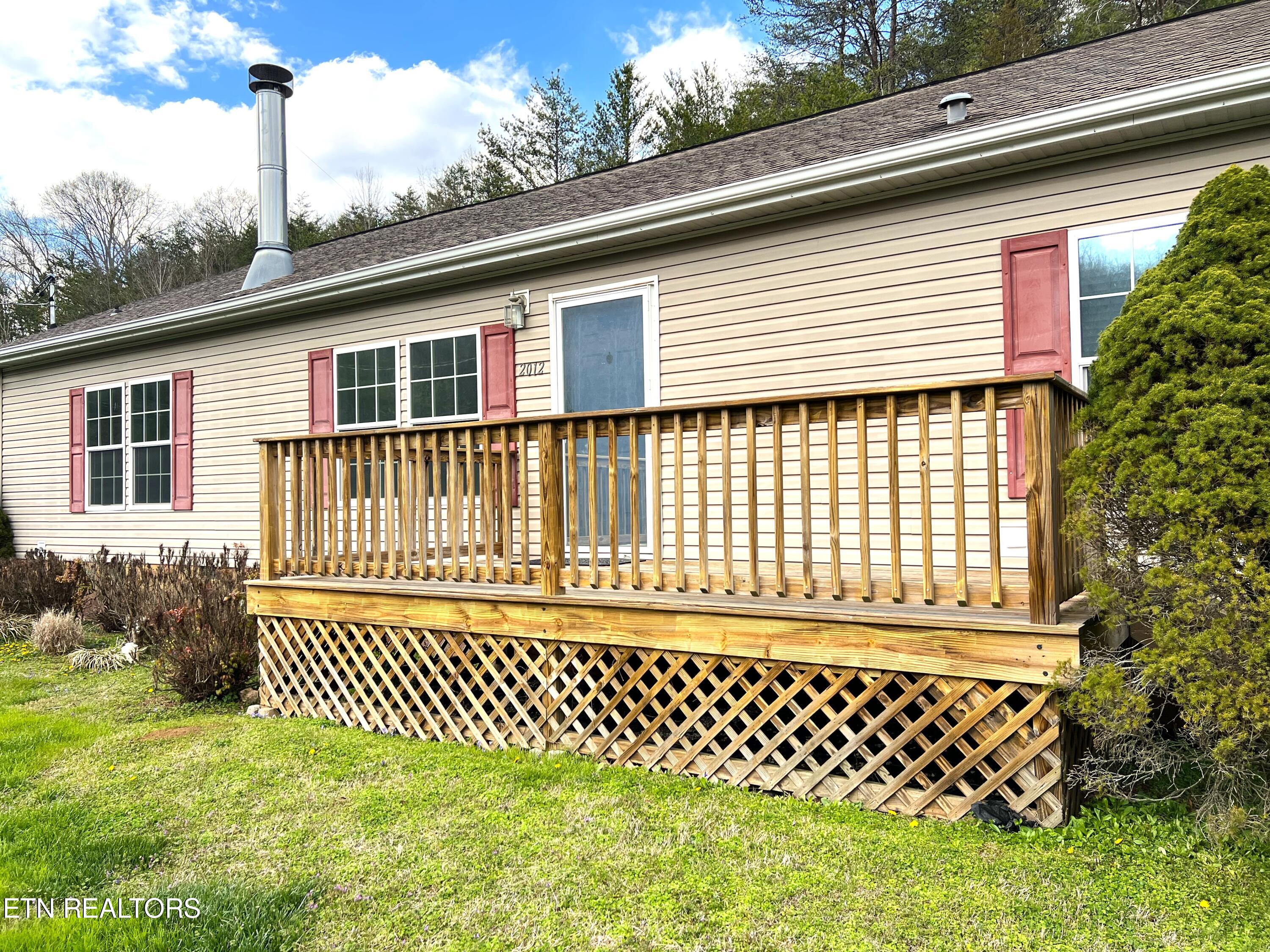 2012 Wayland Road Knoxville, TN 37914 - Photo 11 of 26 front2