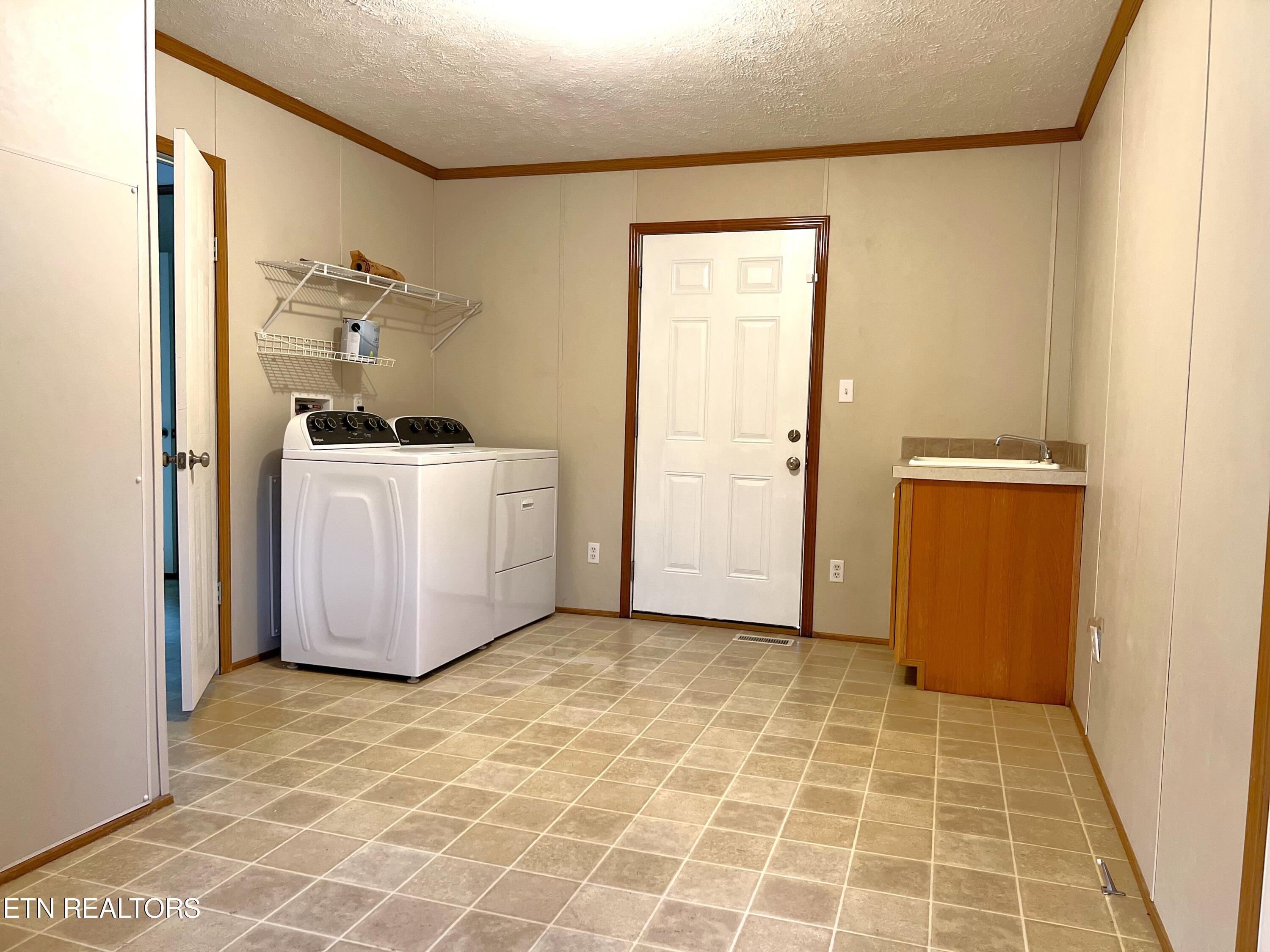 2012 Wayland Road Knoxville, TN 37914 - Photo 13 of 26 front11