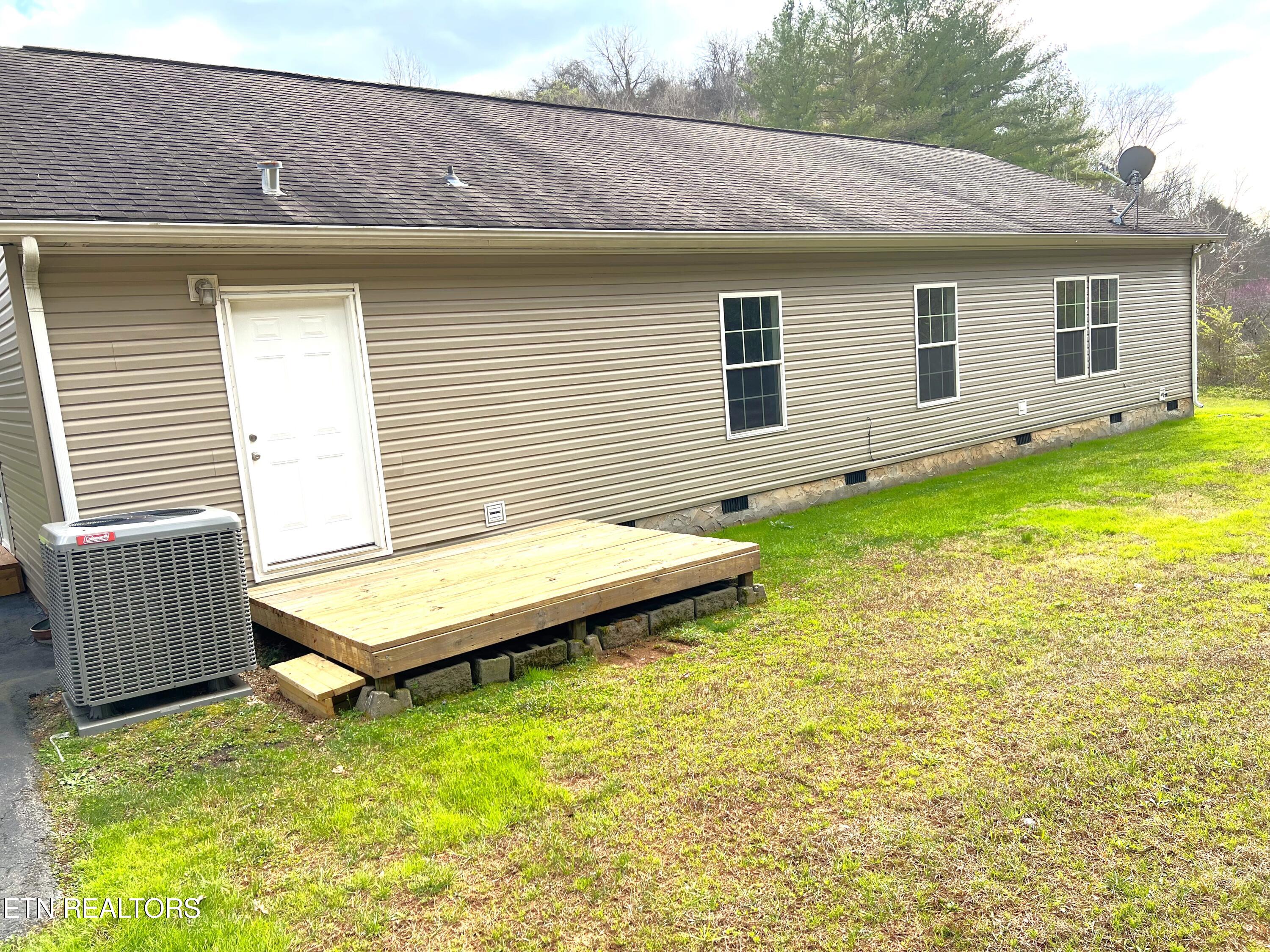 2012 Wayland Road Knoxville, TN 37914 - Photo 25 of 26 front6