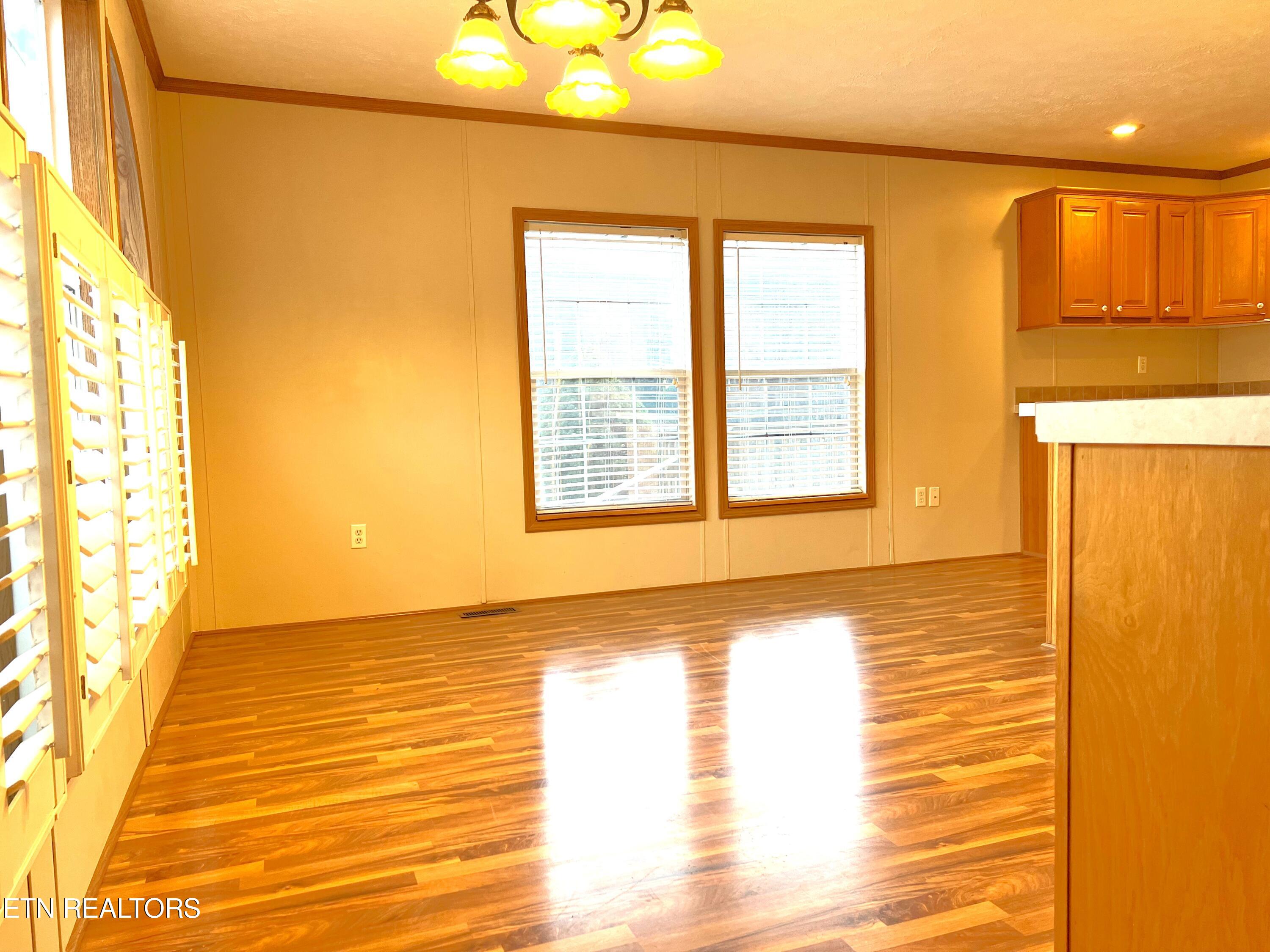 2012 Wayland Road Knoxville, TN 37914 - Photo 7 of 26 front25