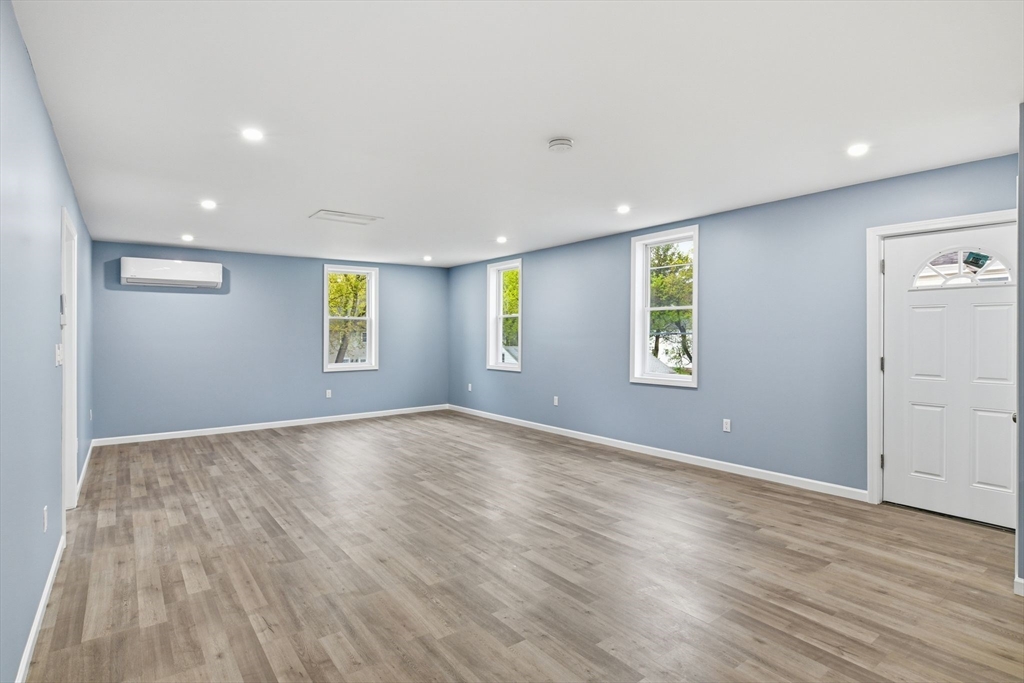 25 Bourne Street Three Rivers, MA 01080 - Photo 9 of 41
