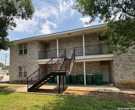 $1,095 | 501 Dukeway, Unit 4, Universal City, TX 78148