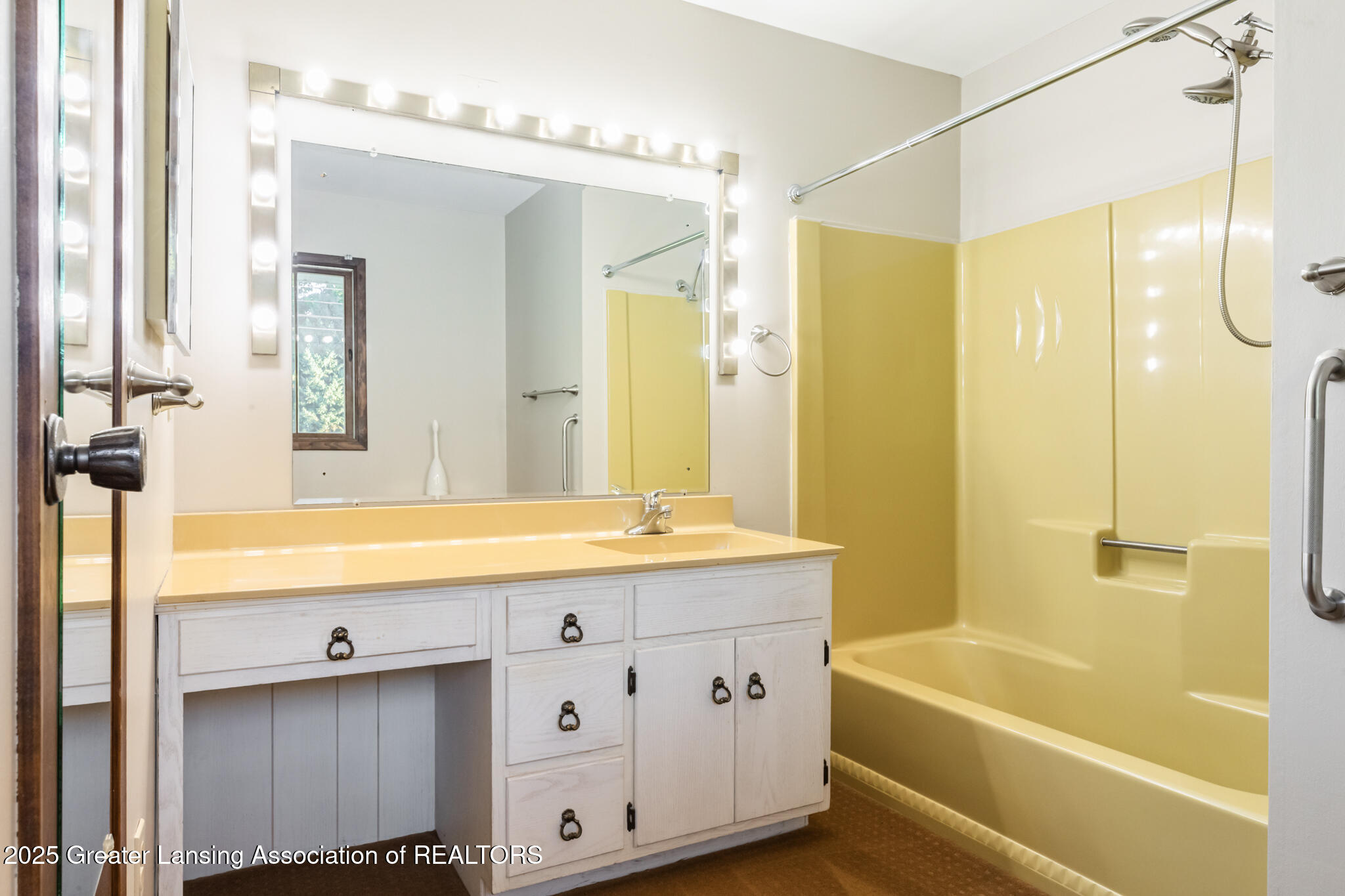 2520 Forest Road Lansing, MI 48910 - Photo 27 of 39 2520Forest27