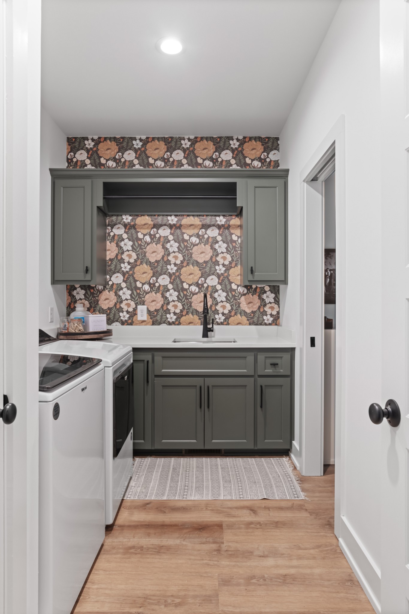 7361 Liberty Road Fairview, TN 37062 - Photo 38 of 71 a kitchen with stainless steel appliances a stove and a refrigerator