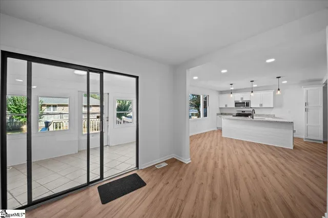 $320,000 | 204 Bristol Court, Anderson, SC 29625