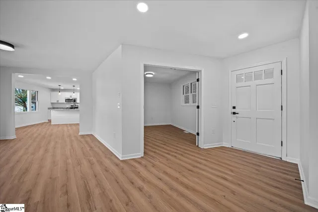 $320,000 | 204 Bristol Court, Anderson, SC 29625