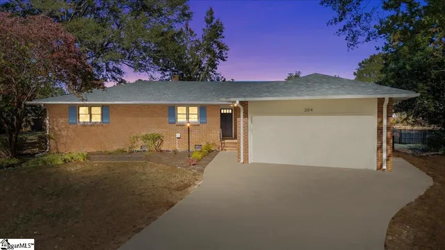 $320,000 | 204 Bristol Court, Anderson, SC 29625