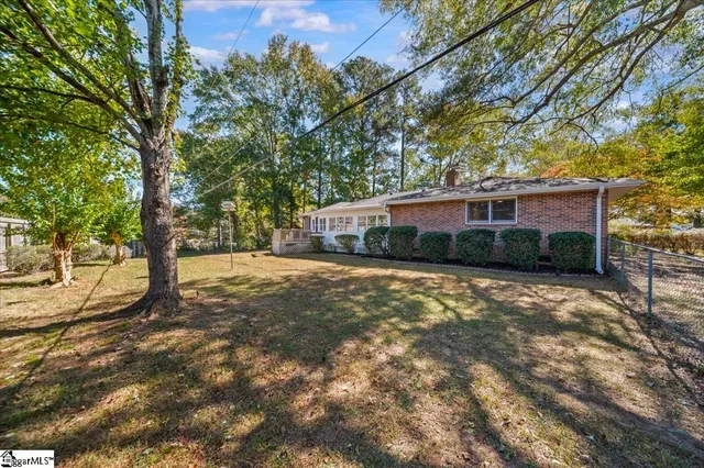 $320,000 | 204 Bristol Court, Anderson, SC 29625