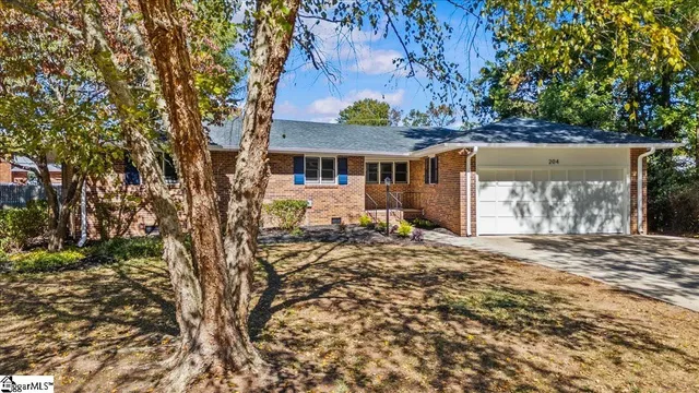 $320,000 | 204 Bristol Court, Anderson, SC 29625