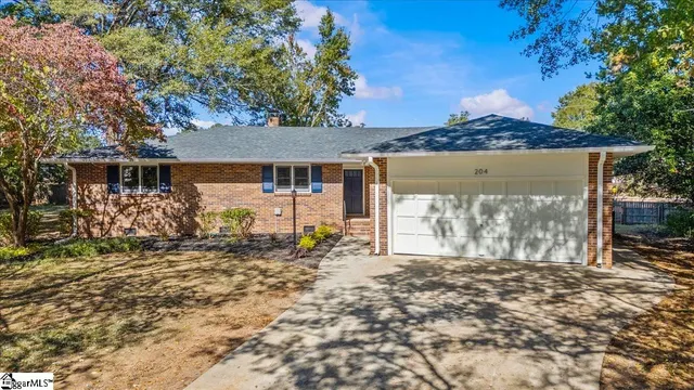 $320,000 | 204 Bristol Court, Anderson, SC 29625