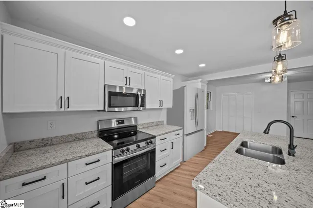 $320,000 | 204 Bristol Court, Anderson, SC 29625