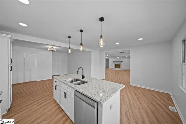 $320,000 | 204 Bristol Court, Anderson, SC 29625