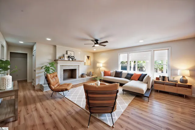 $320,000 | 204 Bristol Court, Anderson, SC 29625