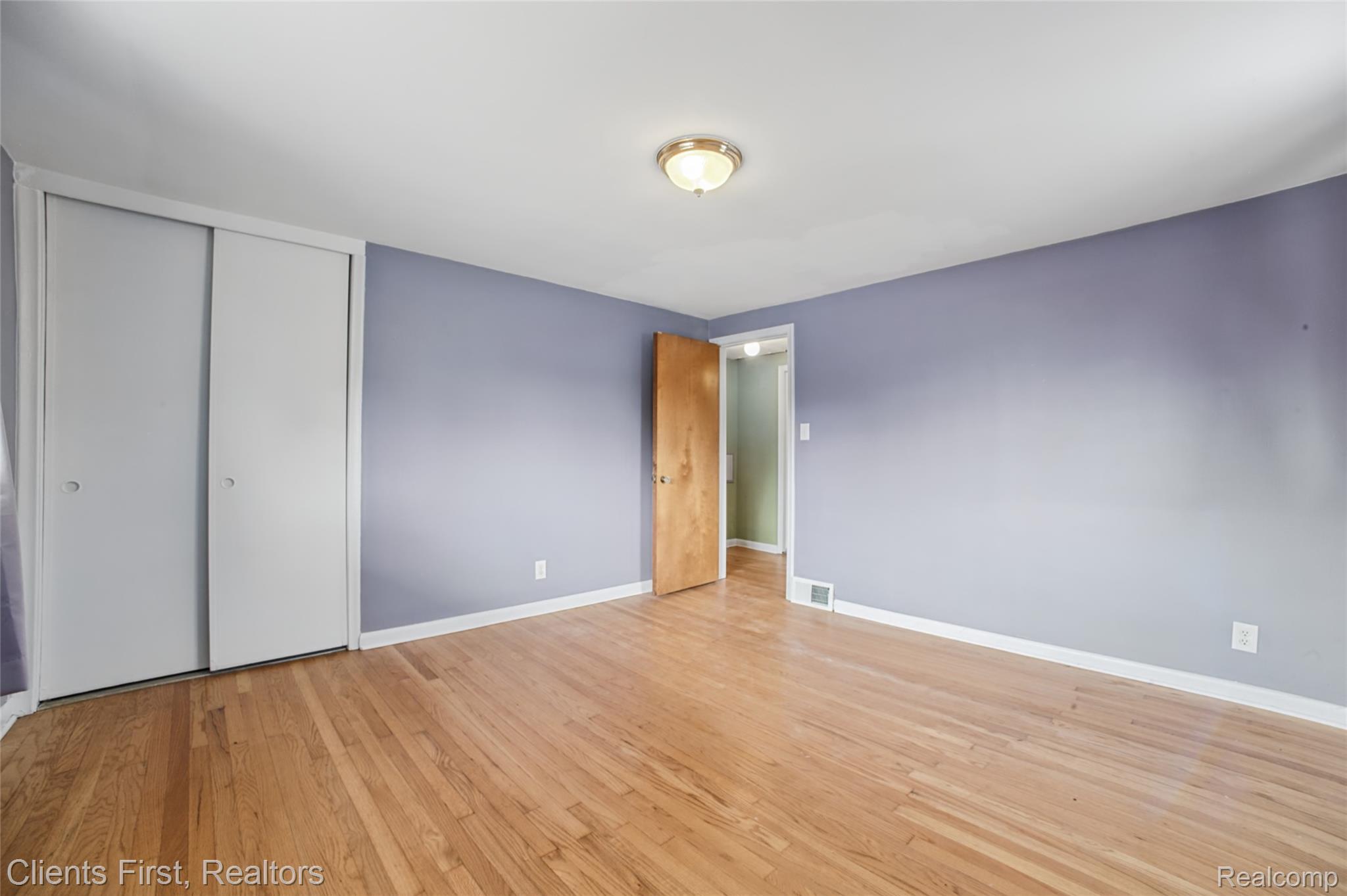11274 Middlebelt Road Livonia, MI 48150 - Photo 13 of 25 16.jpg
