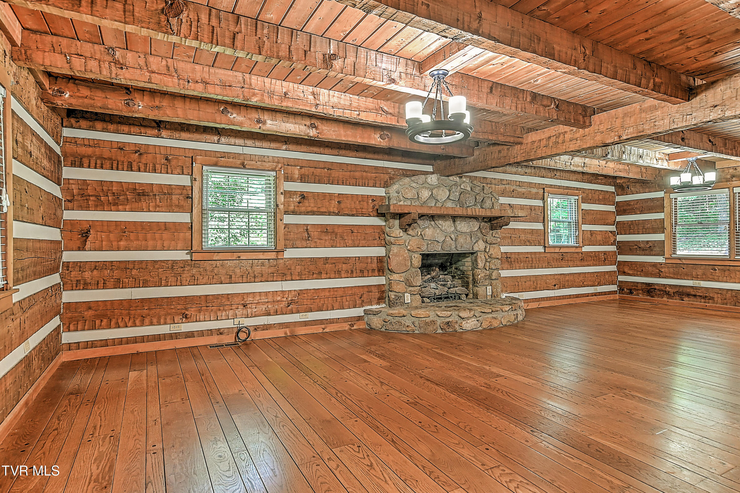 375 Lick Hollow Road Greeneville, TN 37743 - Photo 5 of 40 Open Living
