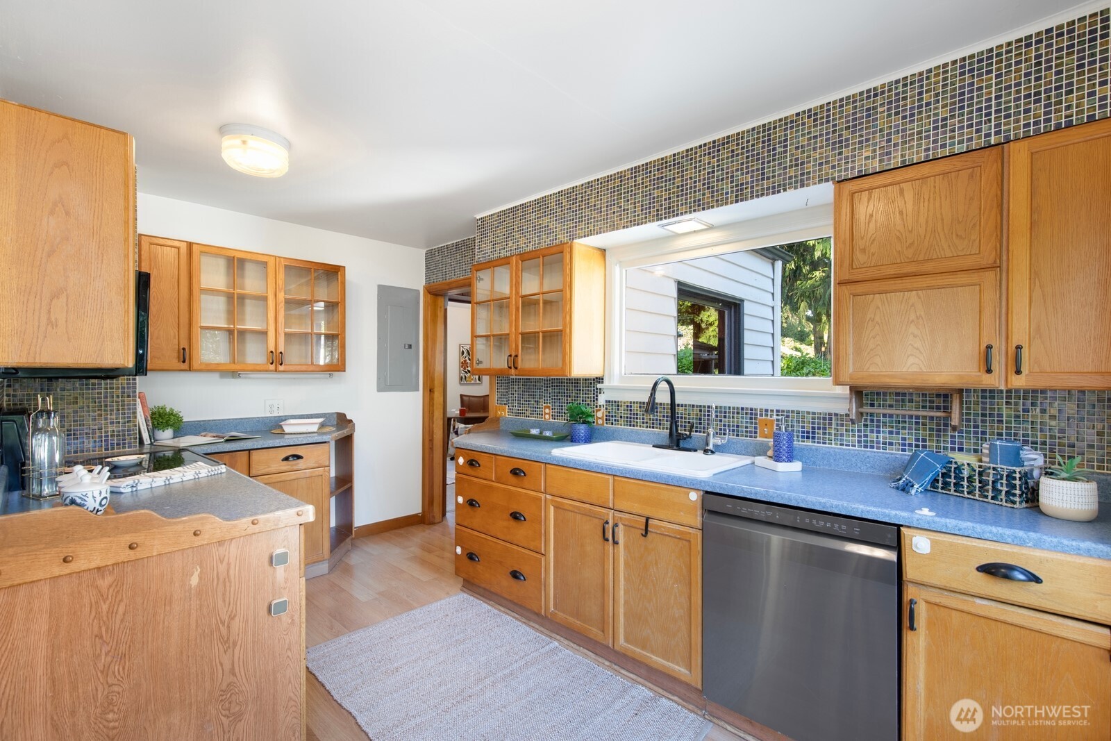 5357 South 120th Street Seattle, WA 98178 - Photo 12 of 29