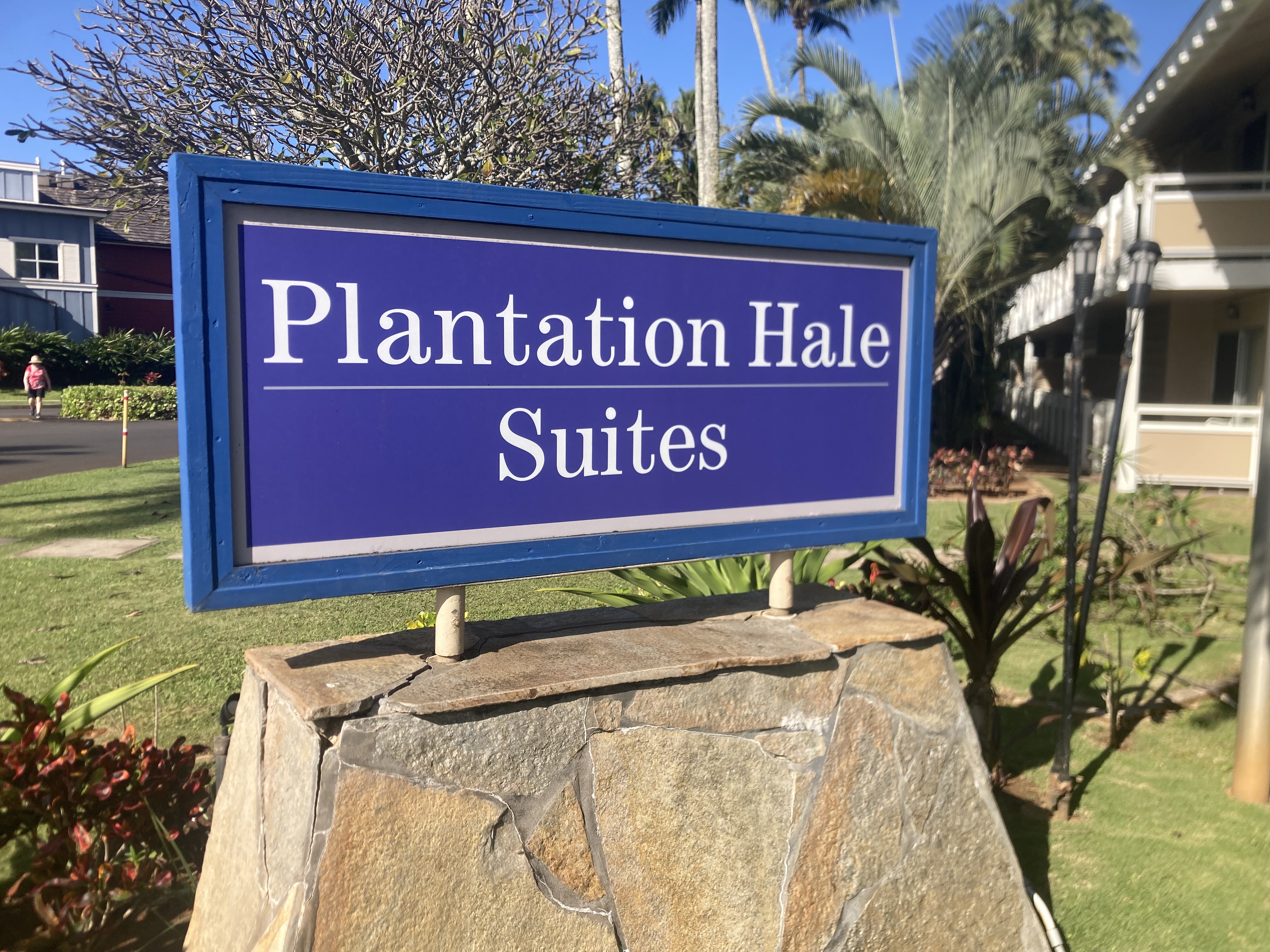 525 Aleka Loop, Unit D3 Kapaa, HI 96746 - Photo 3 of 13 a sign on a street corner