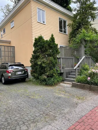 $3,000 | 53 Sacramento Street, Unit 2, Cambridge, MA 02138