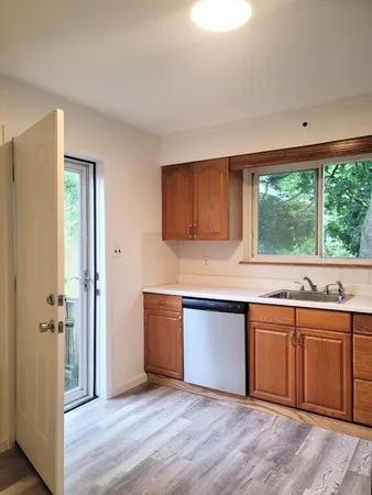 $3,000 | 53 Sacramento Street, Unit 2, Cambridge, MA 02138