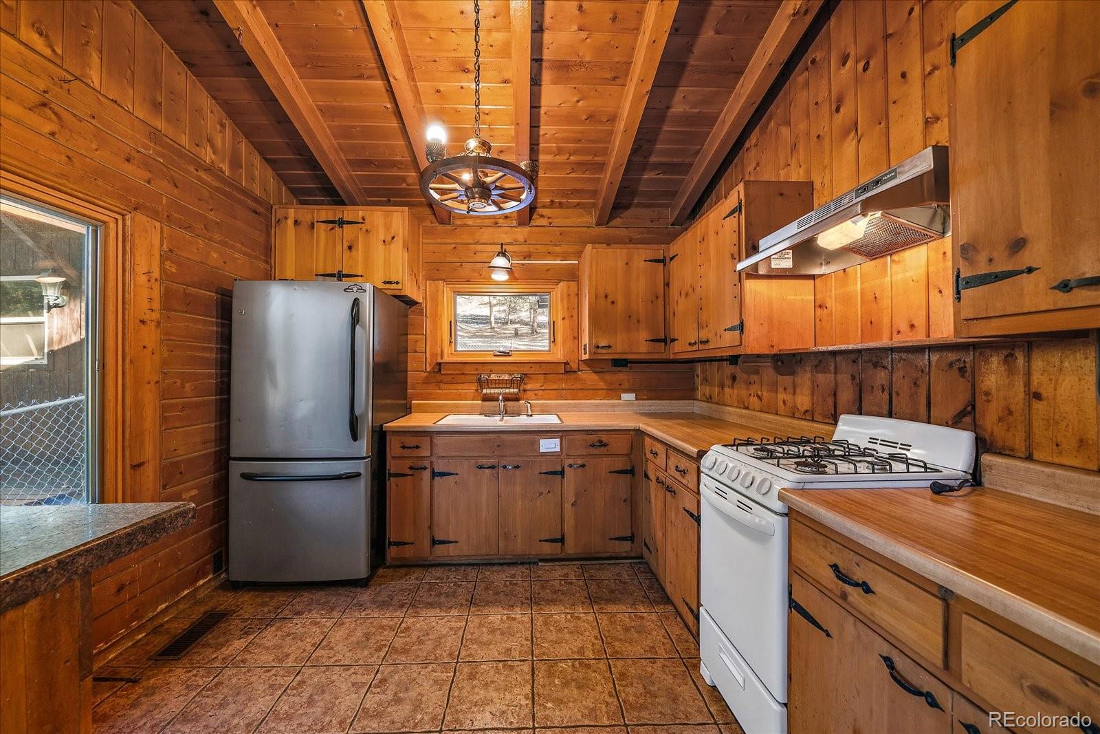121 Mary Beth Road Evergreen, CO 80439 - Photo 11 of 37 Gallery Image 11