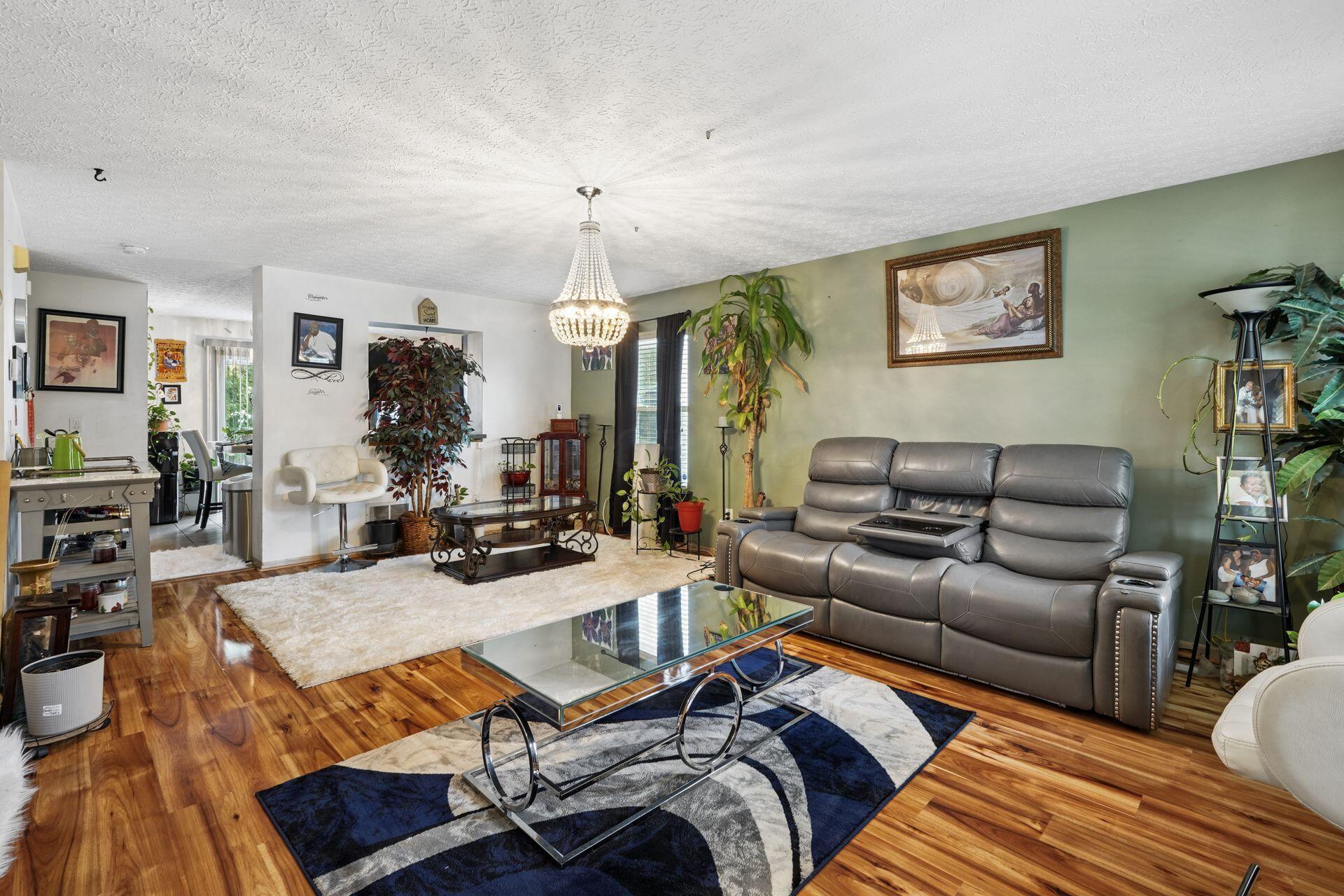 2962 Remington Ridge Road Columbus, OH 43232 - Photo 5 of 25 009_ Rd Columbus OH 43232 USA