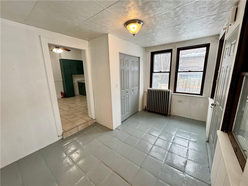218 Clifford Avenue Apollo, PA 15613 - Photo 13 of 32 an empty room with windows and closet