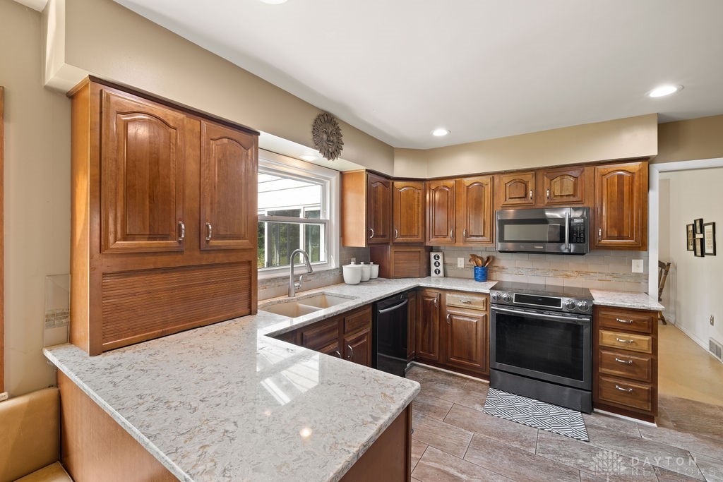 10265 Union Road Medway, OH 45341 - Photo 17 of 68 Gallery Image 17