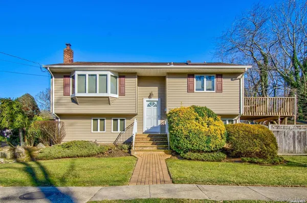 $4,500 | 450 Lenox Road, Huntington Station, NY 11746