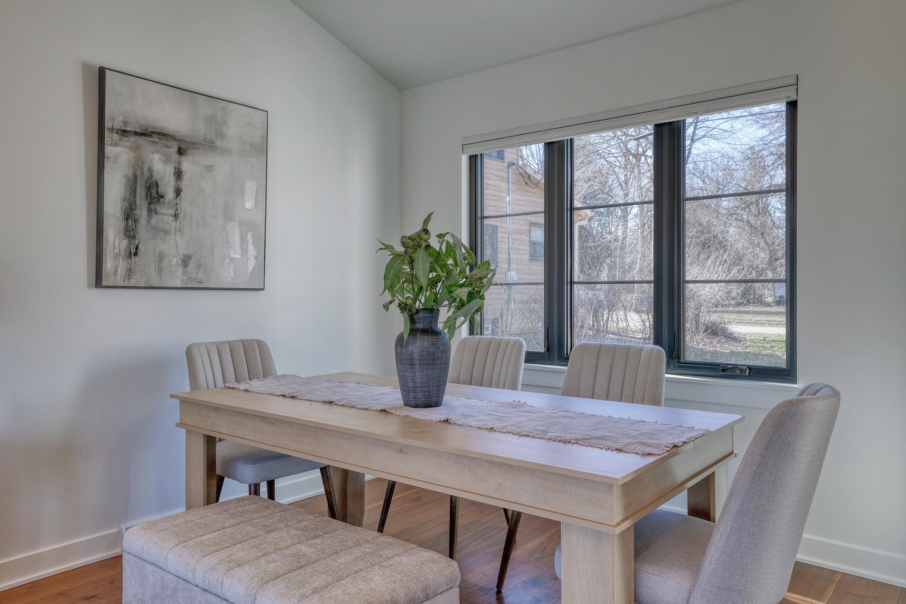 W345N5746 Rd G Oconomowoc, WI 53066 - Photo 17 of 64 Dining Area for 6