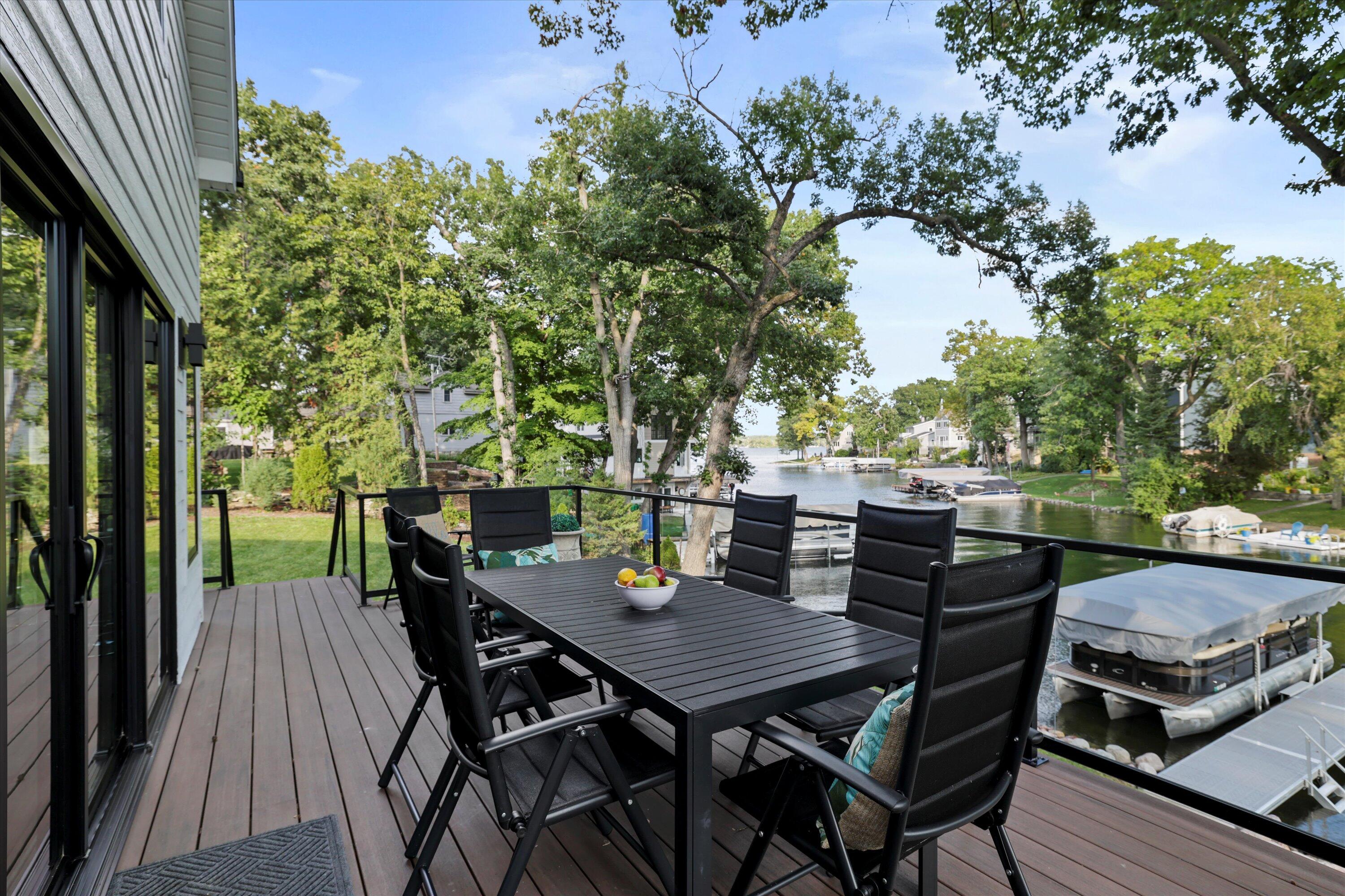 W345N5746 Rd G Oconomowoc, WI 53066 - Photo 4 of 64 Newer composite deck