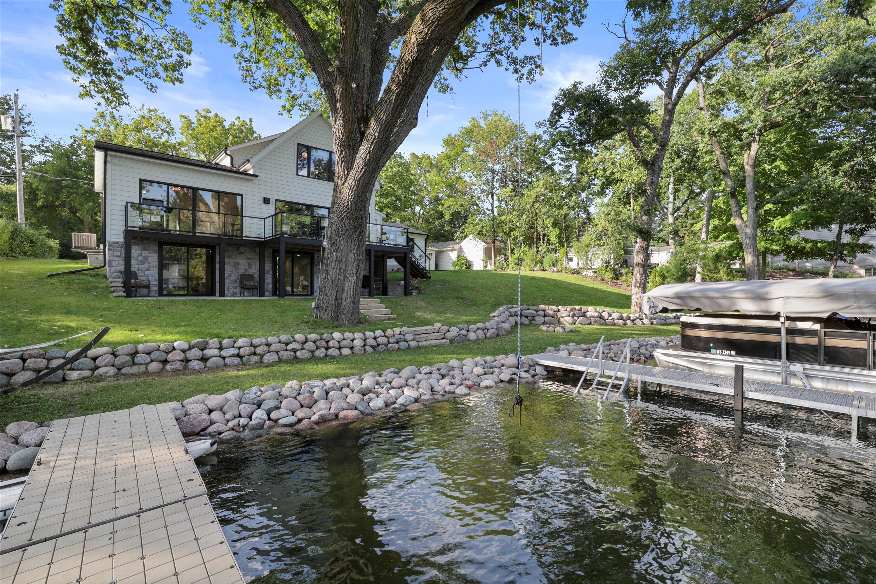W345N5746 Rd G Oconomowoc, WI 53066 - Photo 5 of 64 Refreshed seawall-2 piers