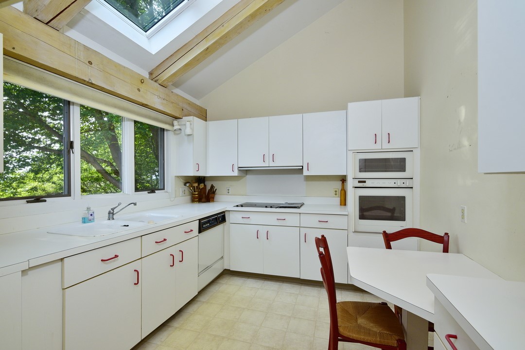 40 West Main Road Little Compton, RI 02837 - Photo 7 of 31