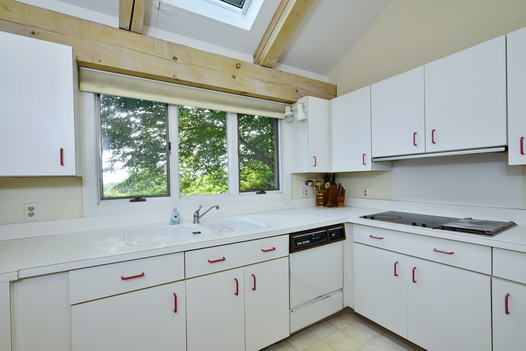 40 West Main Road Little Compton, RI 02837 - Photo 8 of 31