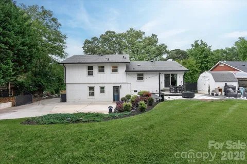 $775,000 | 1910 Wensley Drive, Charlotte, NC 28210