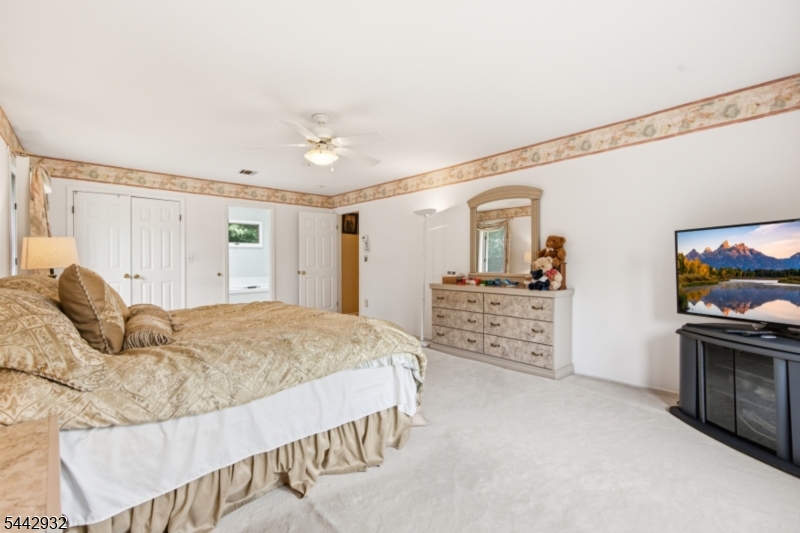 37 Continental Road Morris Plains, NJ 07950 - Photo 19 of 42