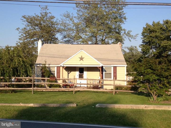 39 Antietam Road Temple, PA 19560 - Photo 2 of 24