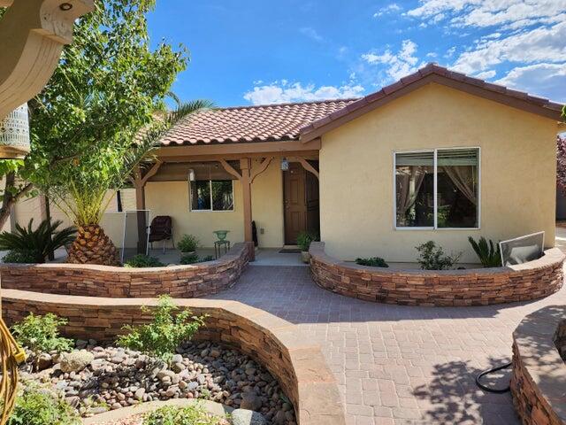 3746 Paddock Way Lancaster, CA 93536 - Photo 2 of 7 20221003143528840569000000-o