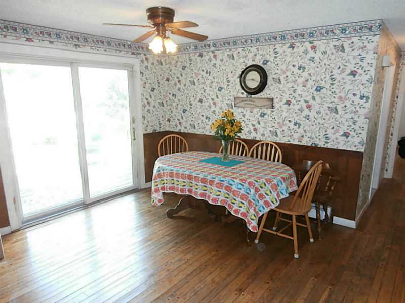 70 Lucas Road Warwick, RI 02818 - Photo 5 of 15 Dining Room.
