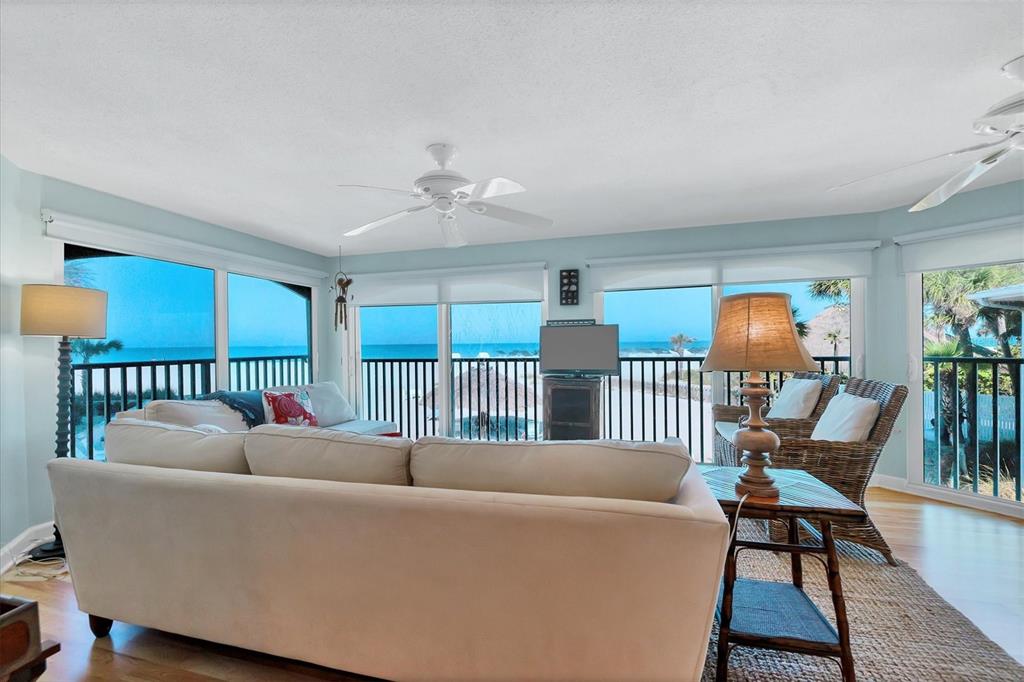 1336 Benjamin Franklin Drive, Unit F2 Sarasota, FL 34236 - Photo 17 of 41