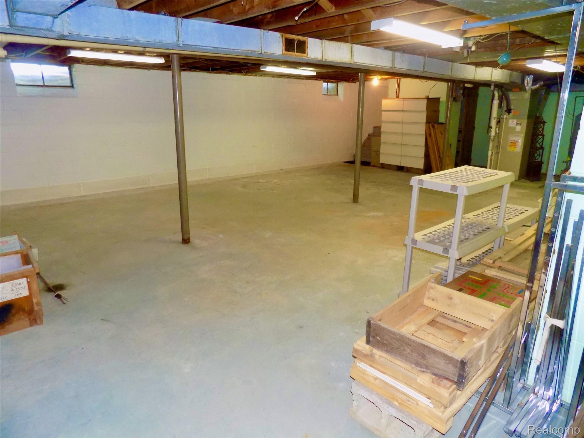 1348 Butcher Road Fenton, MI 48430 - Photo 24 of 28 BASEMENT