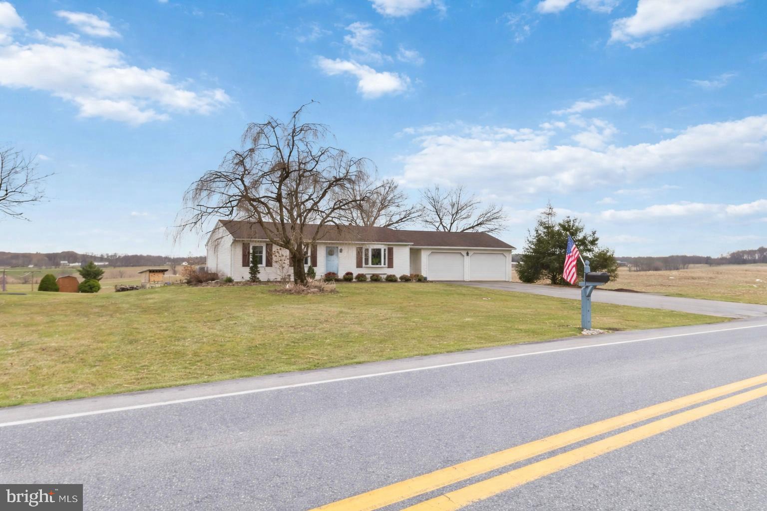 8261 Elizabethtown Road Elizabethtown, PA 17022 - Photo 2 of 27