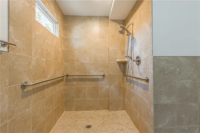 $300,000 | 4016 East Red Bridge Road, Kansas City, MO 64137