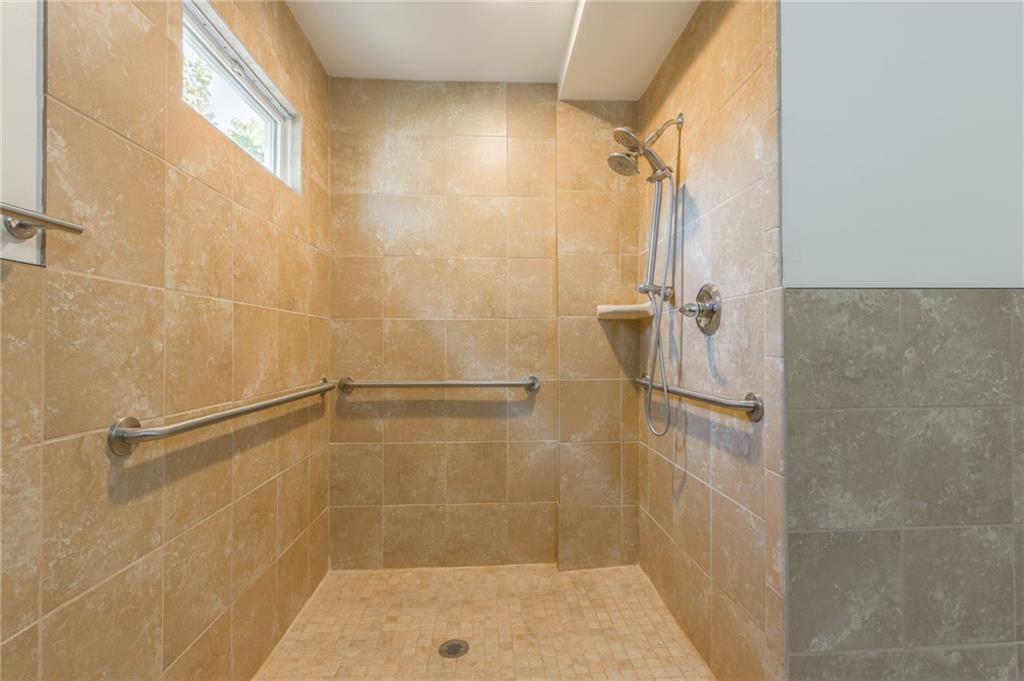 4016 East Red Bridge Road Kansas City, MO 64137 - Photo 21 of 54