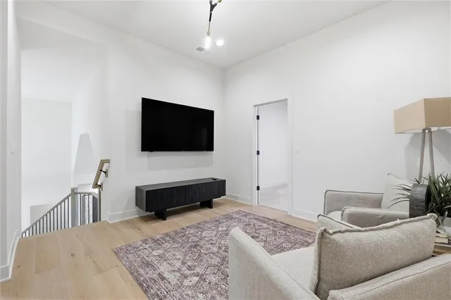 $930,730 | 21913 West 99th Terrace, Lenexa, KS 66220