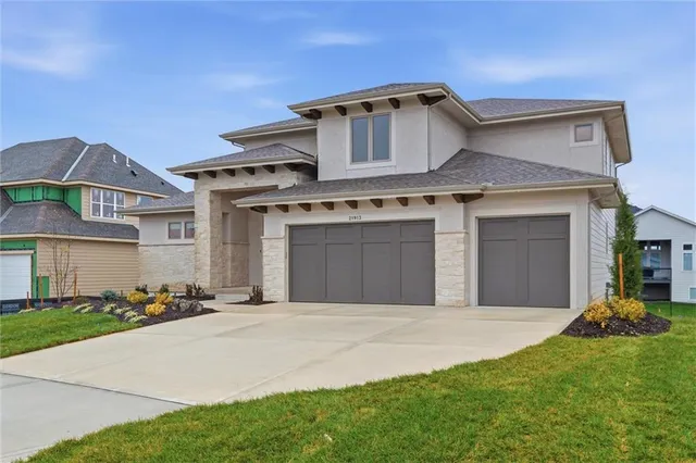 $940,160 | 21913 West 99th Terrace, Lenexa, KS 66220