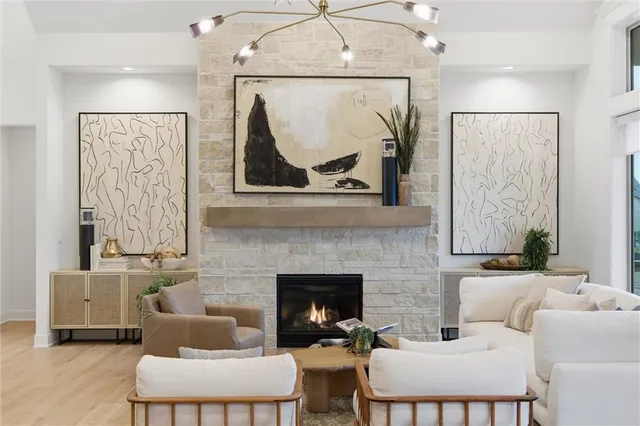 $930,730 | 21913 West 99th Terrace, Lenexa, KS 66220