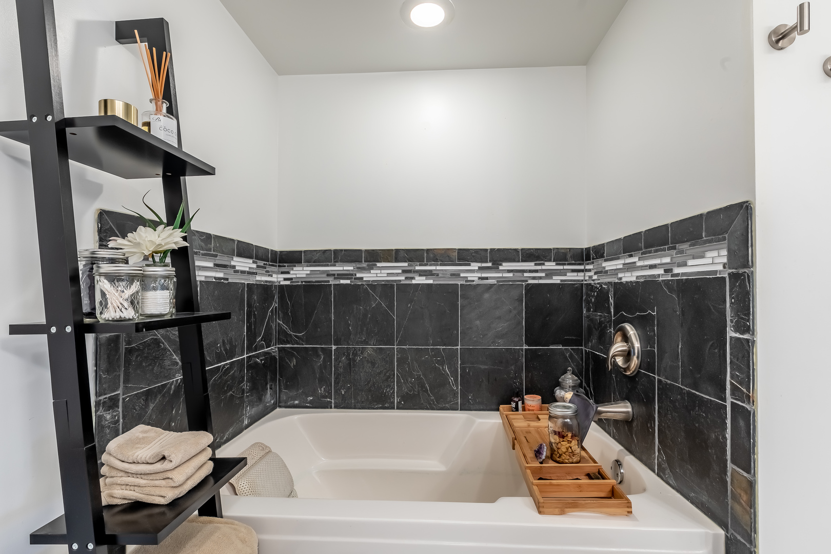 225 Main Street, Unit 408 Roselle, IL 60172 - Photo 19 of 33